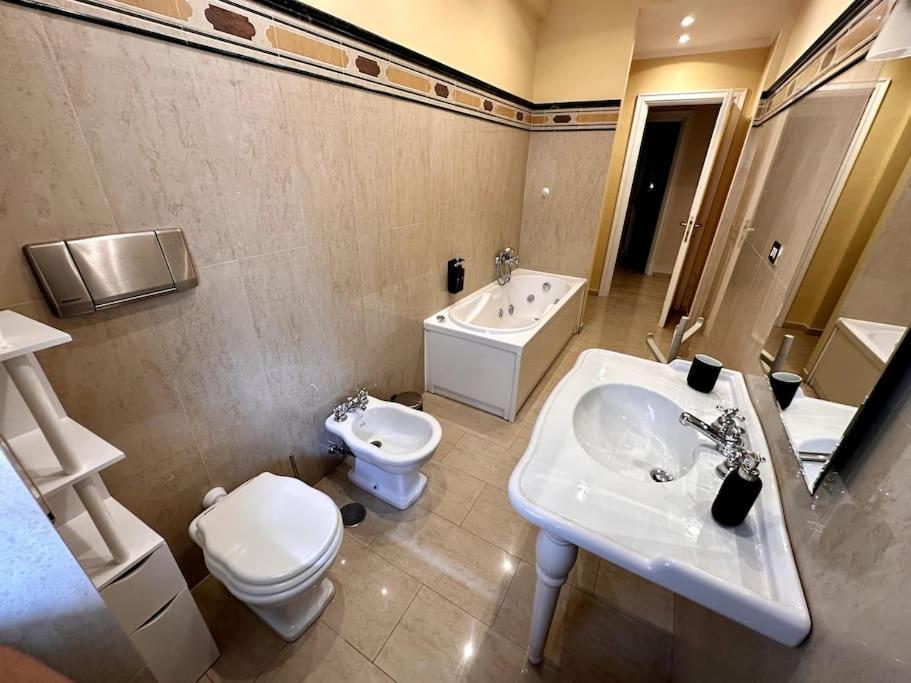 Luxurious Flat Close To The Vatican/Metro Рим Екстер'єр фото