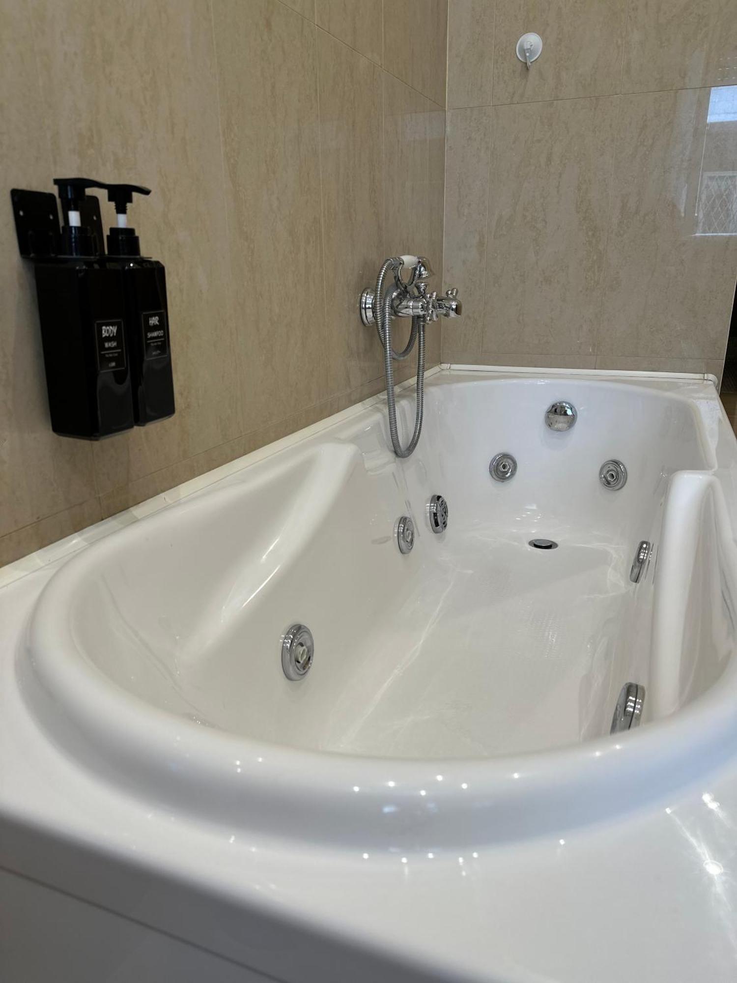 Luxurious Flat Close To The Vatican/Metro Рим Екстер'єр фото